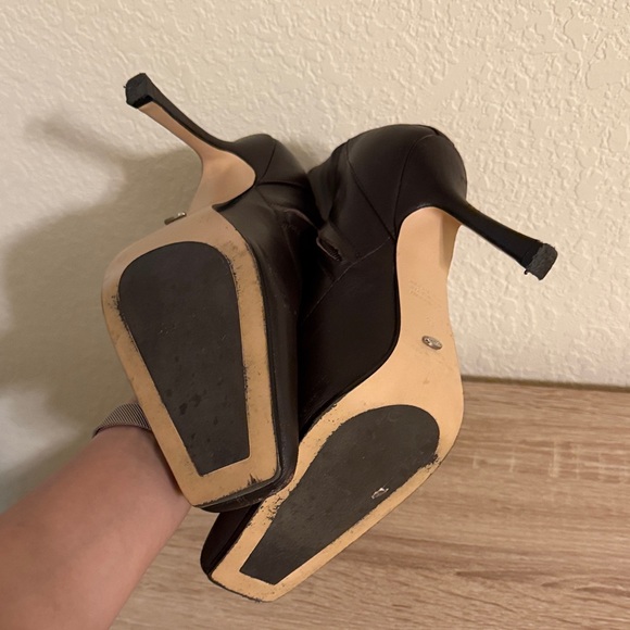 Tony Bianco FOMO CHOCOLATE NAPPA - Picture 5 of 6